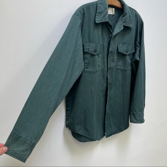 Vintage Poly-Cotton Button-Down - Picture 2 of 5